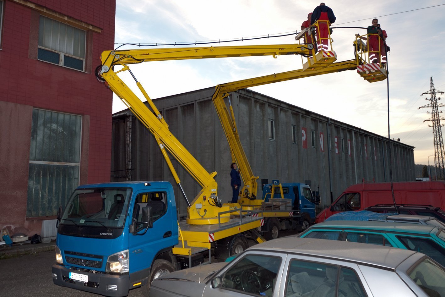 Plošina na montáž elektrického vedení